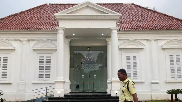 Amnesty Nilai Pembatalan Pameran Yos Alarm Kebebasan